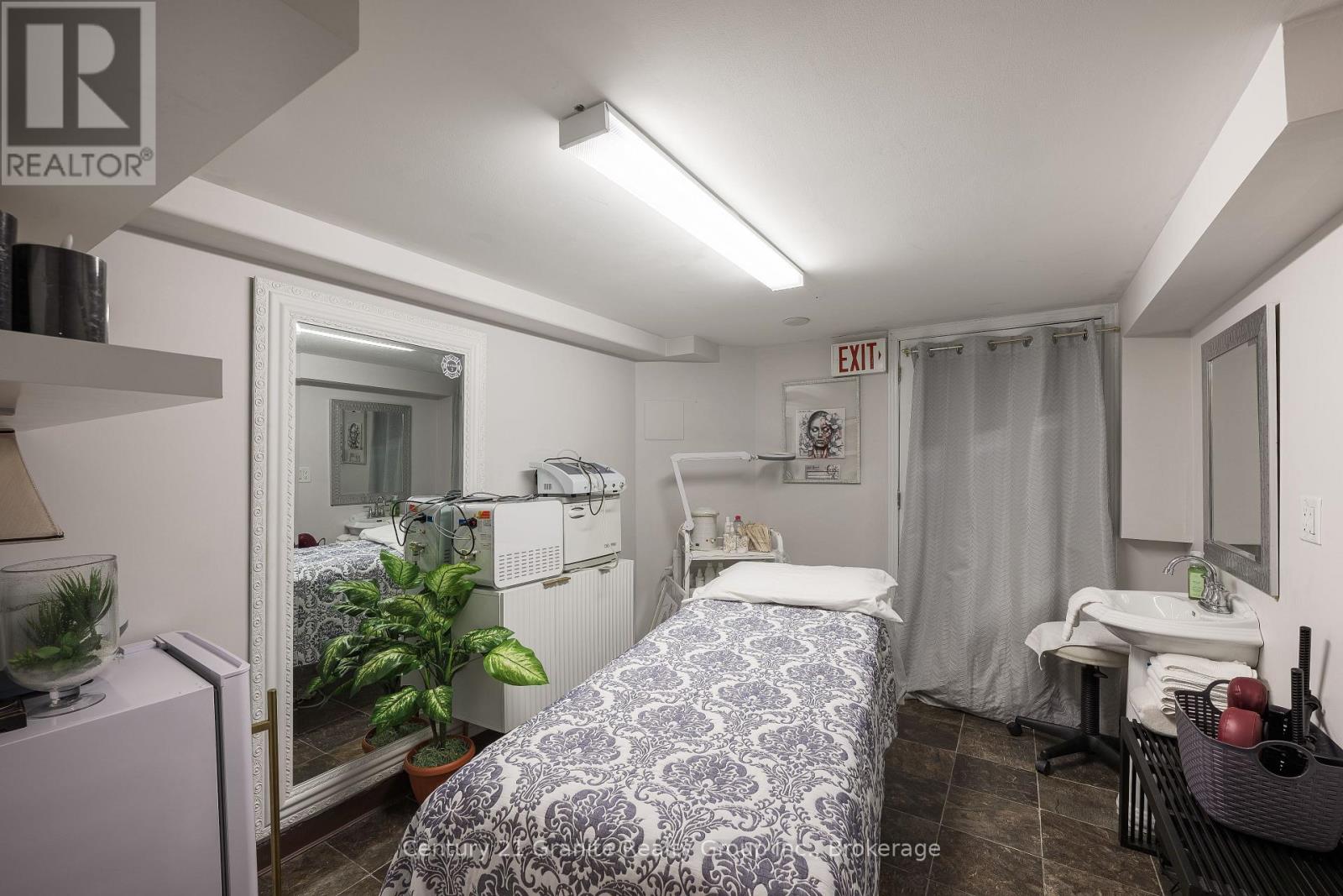 152 Highland Street, Dysart Et Al, Ontario  K0M 1S0 - Photo 12 - X12771076