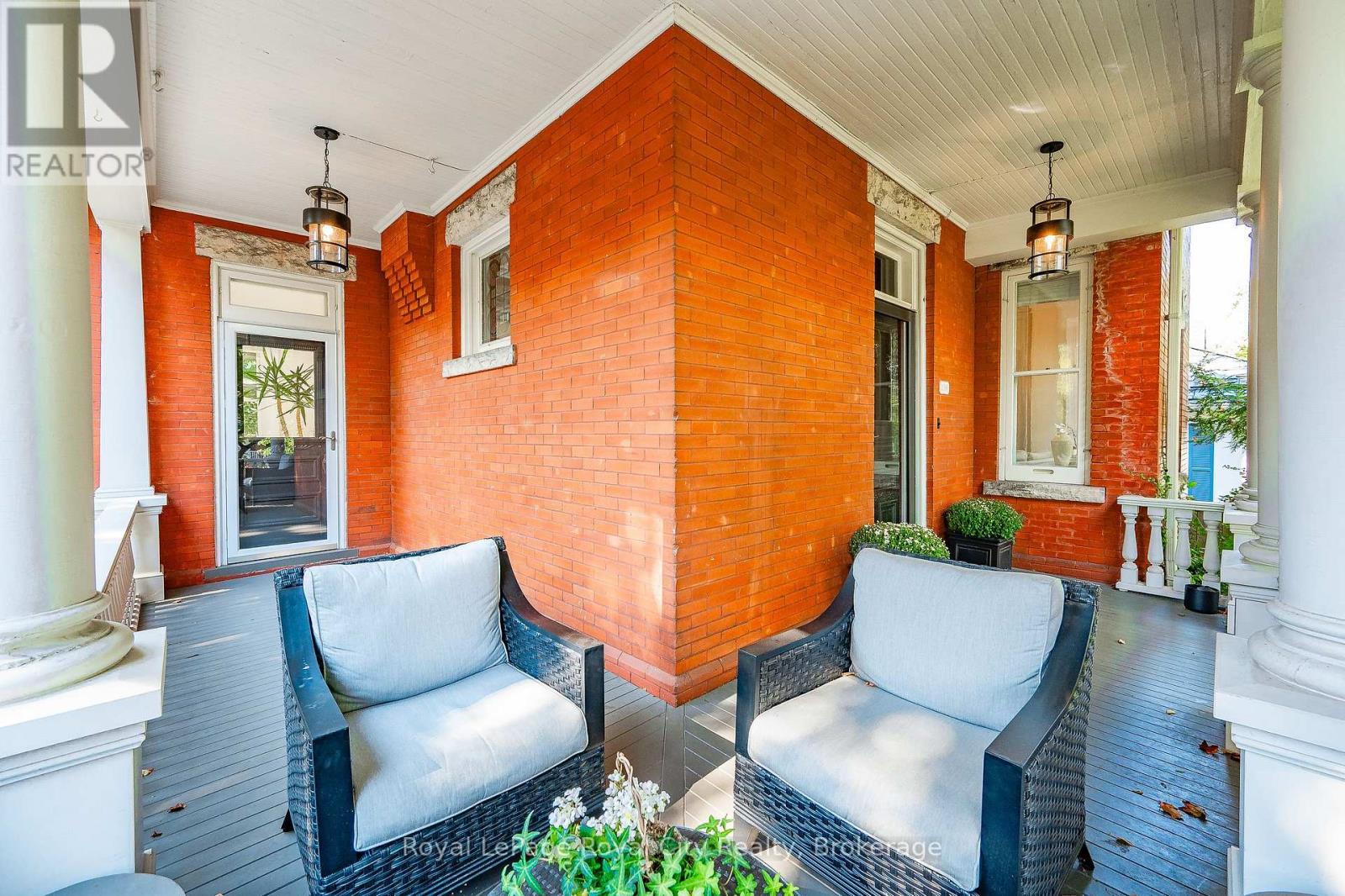 138 Dublin Street N, Guelph, Ontario  N1H 4N7 - Photo 3 - X12771312