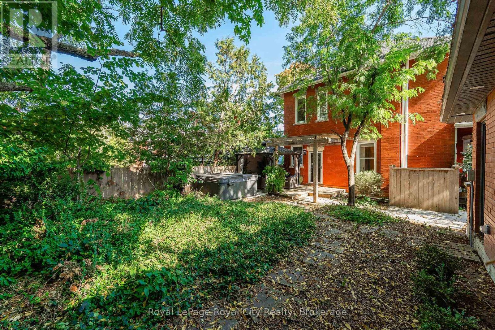 138 Dublin Street N, Guelph, Ontario  N1H 4N7 - Photo 49 - X12771312