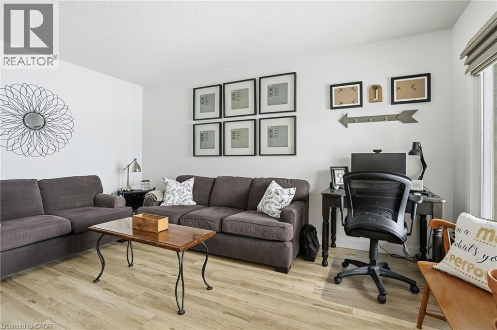 83 Briarsdale Crescent, Welland, Ontario  L3C 6S8 - Photo 4 - 40803943