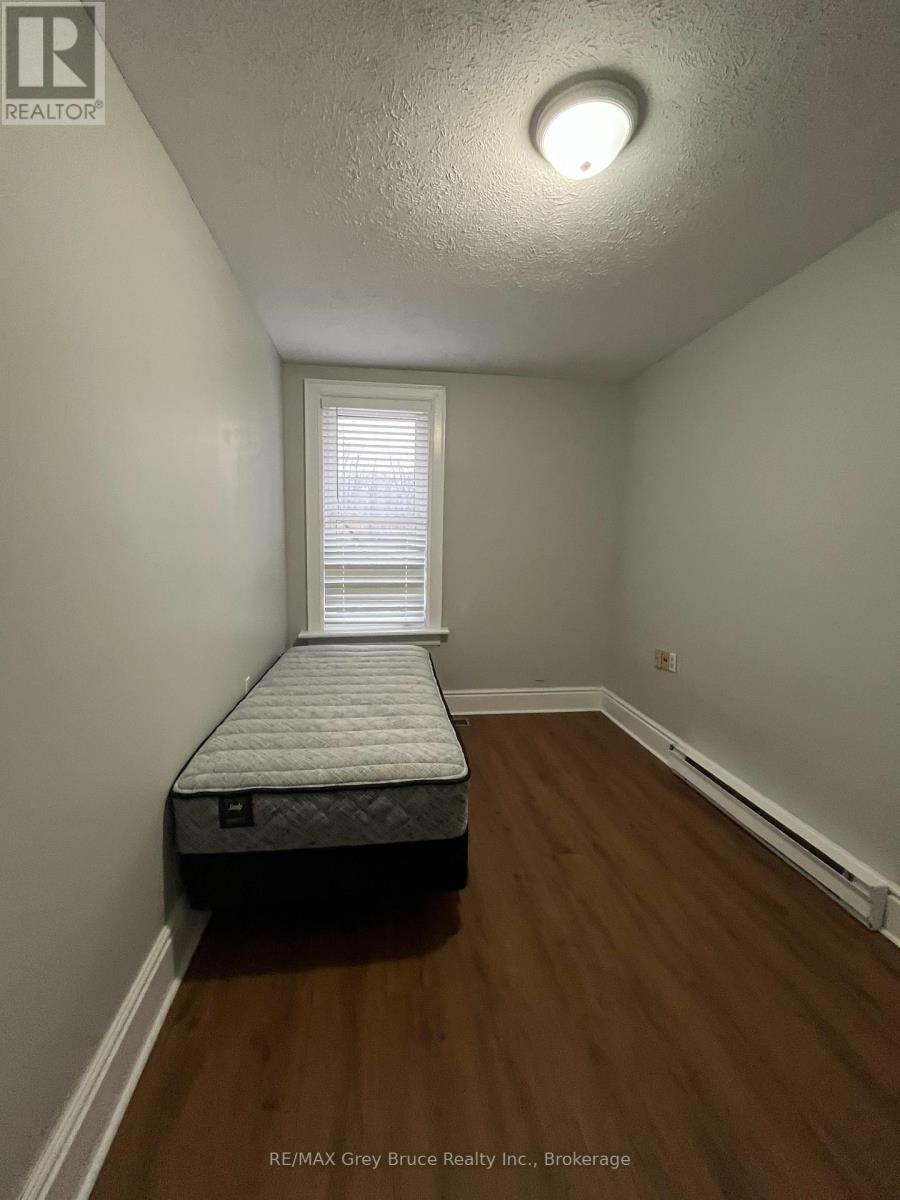 648 2nd Avenue E, Owen Sound, Ontario  N4K 2G8 - Photo 12 - X12772368