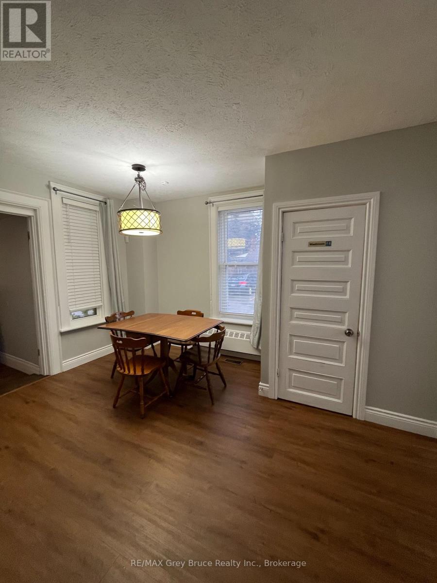 648 2nd Avenue E, Owen Sound, Ontario  N4K 2G8 - Photo 3 - X12772368