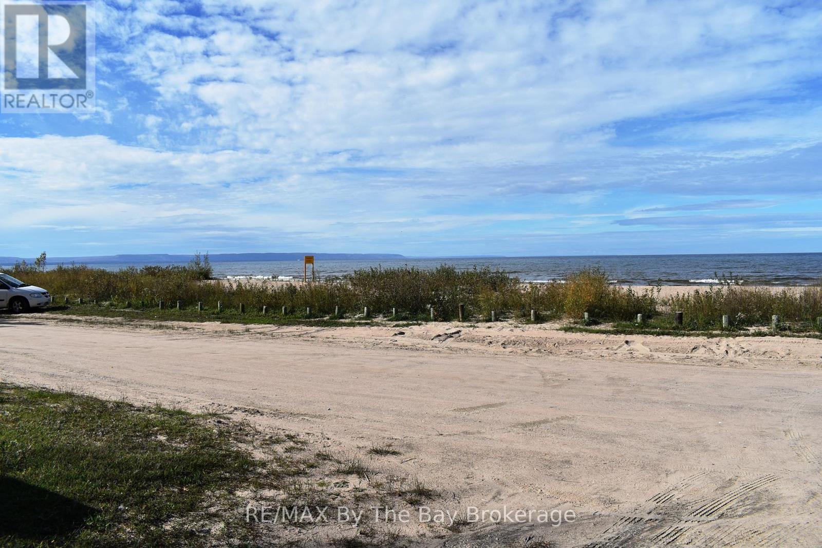 Studio Suite - 332 Coastline Drive, Wasaga Beach, Ontario  L9Z 2Y7 - Photo 6 - S12772708