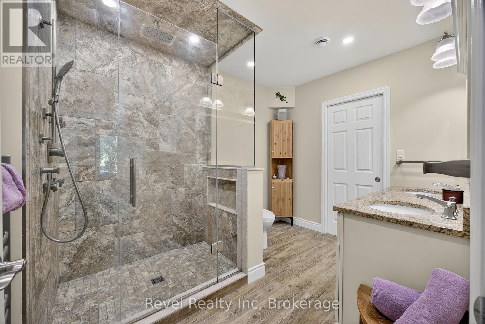 7190 93 Highway, Tiny, Ontario  L0K 2E1 - Photo 19 - S12772826