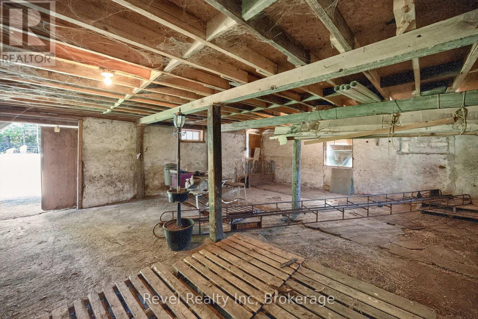 7190 93 Highway, Tiny, Ontario  L0K 2E1 - Photo 34 - S12772826