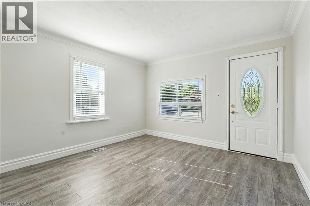 30 Cecil Street, St. Catharines, Ontario  L2N 4B2 - Photo 16 - 40804014