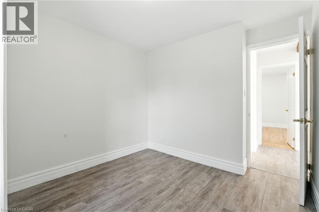 30 Cecil Street, St. Catharines, Ontario  L2N 4B2 - Photo 18 - 40804014