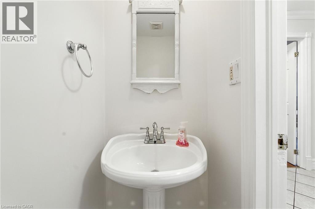 30 Cecil Street, St. Catharines, Ontario  L2N 4B2 - Photo 35 - 40804014