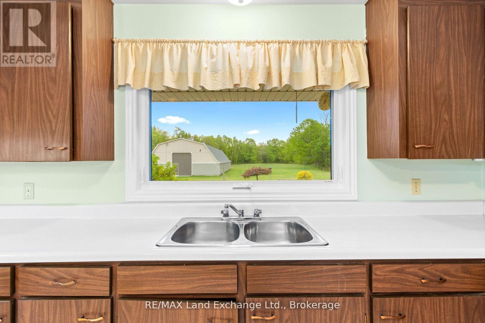 59 Denny's Dam Road, South Bruce Peninsula, Ontario  N0H 2L0 - Photo 9 - X12775256