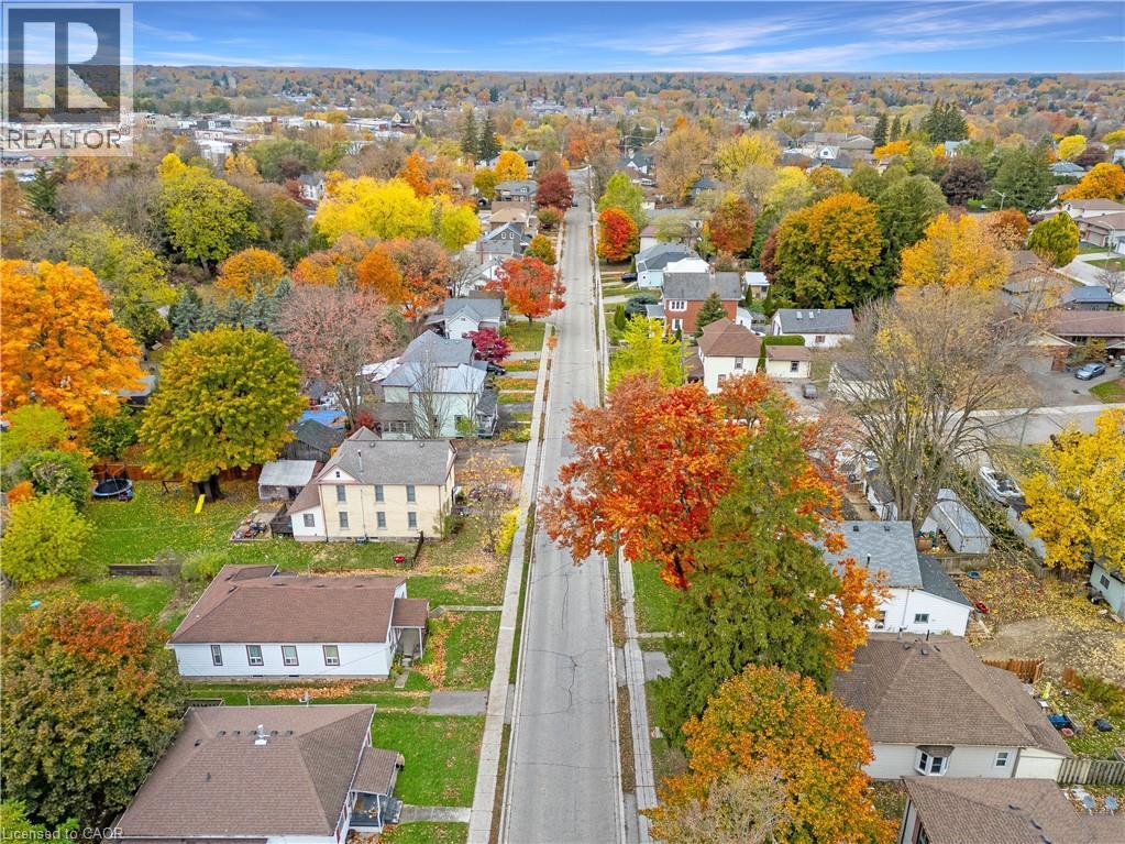 305 Hall Street, Ingersoll, Ontario  N5C 1V8 - Photo 7 - 40804000