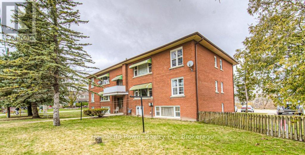 15 Floral Crescent, Kitchener, Ontario  N2G 3B3 - Photo 5 - X12781784