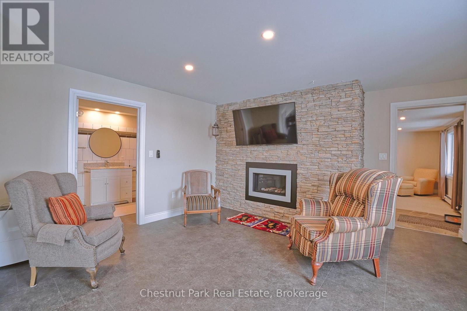 502435 Grey Road 1, Georgian Bluffs, Ontario  N0H 2T0 - Photo 2 - X12782326