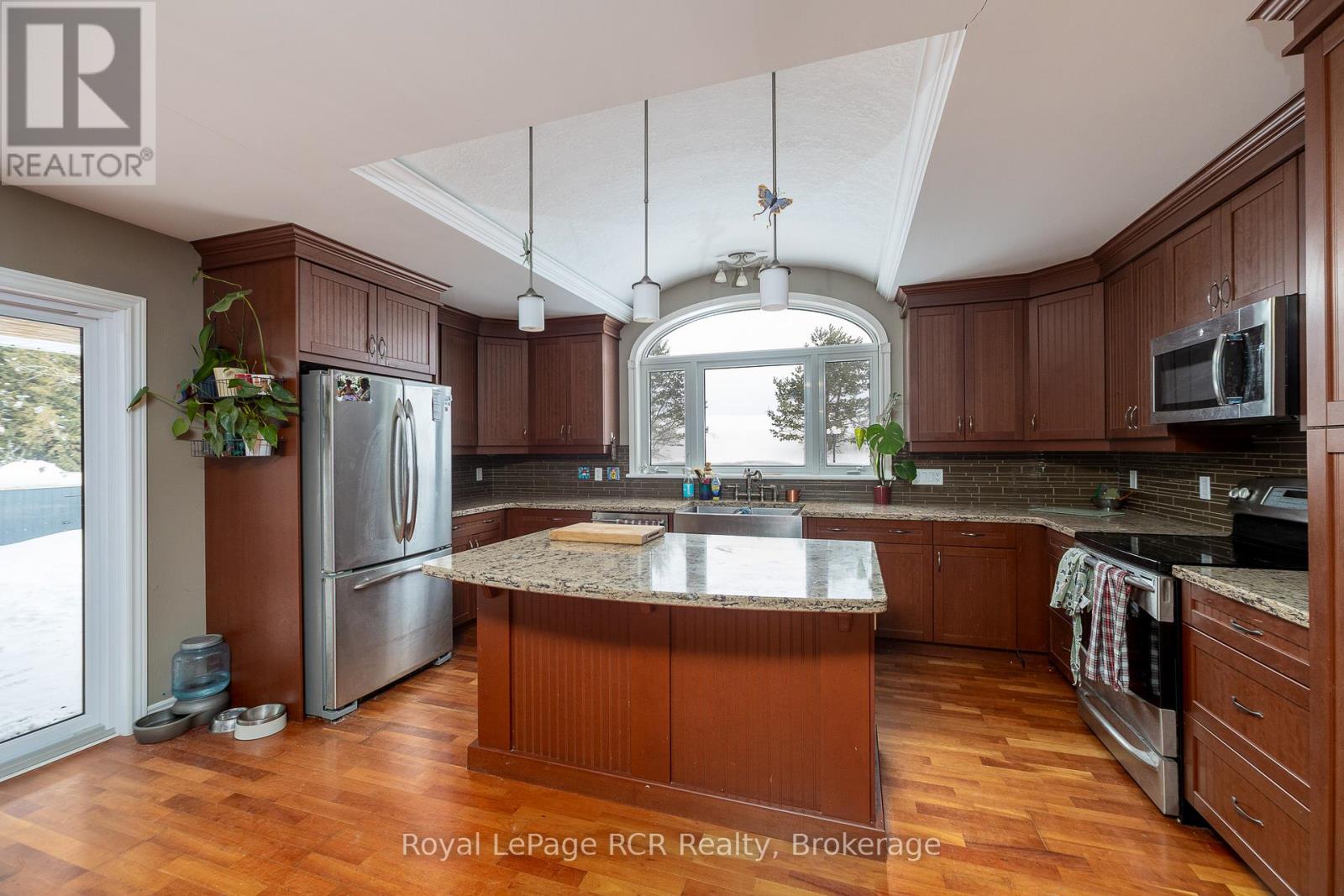 837 7th Avenue, Hanover, Ontario  N4N 2K3 - Photo 7 - X12782508