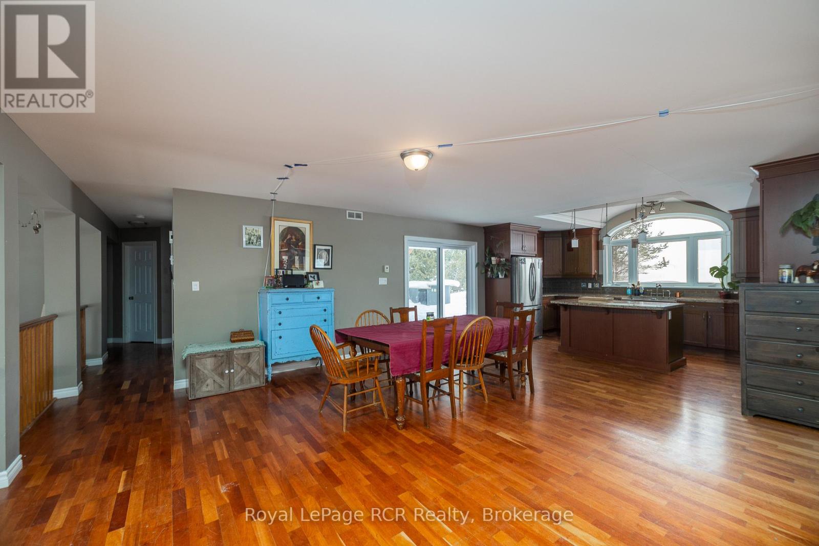 837 7th Avenue, Hanover, Ontario  N4N 2K3 - Photo 9 - X12782508