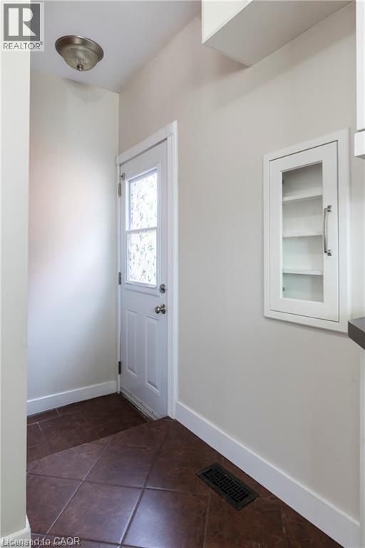 18 Masterson Drive, St. Catharines, Ontario  L2T 3P1 - Photo 15 - 40804814