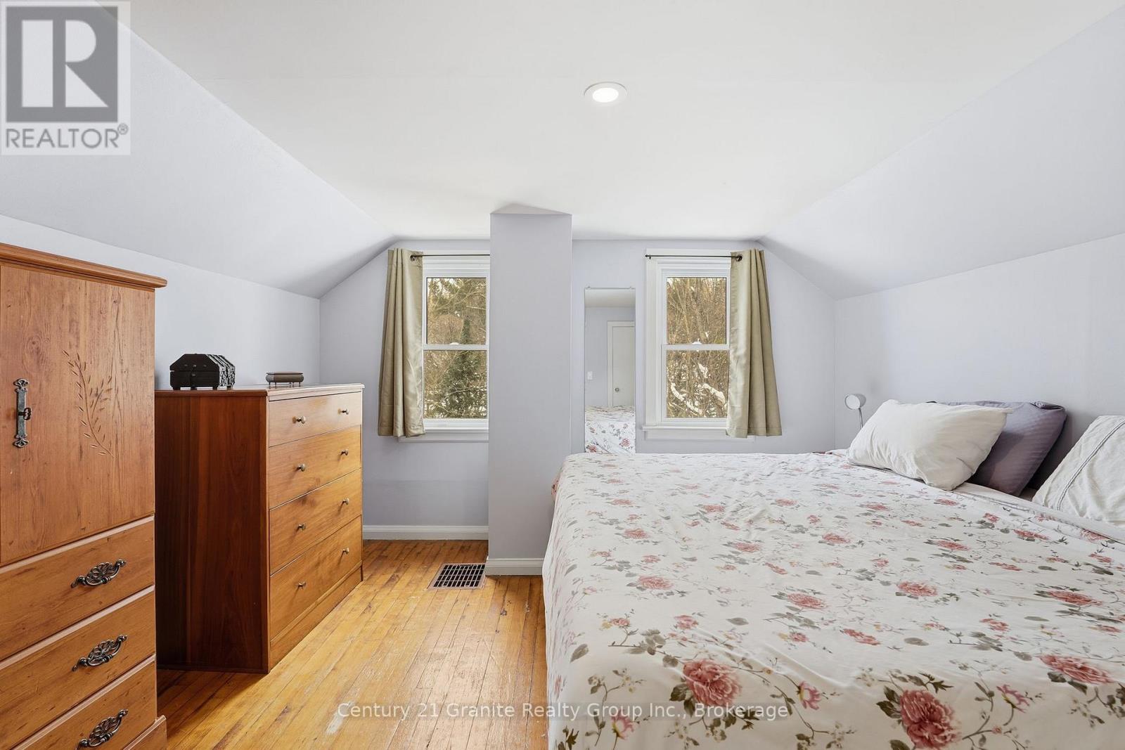 101 Victoria Street, Dysart Et Al, Ontario  K0M 1S0 - Photo 21 - X12784224