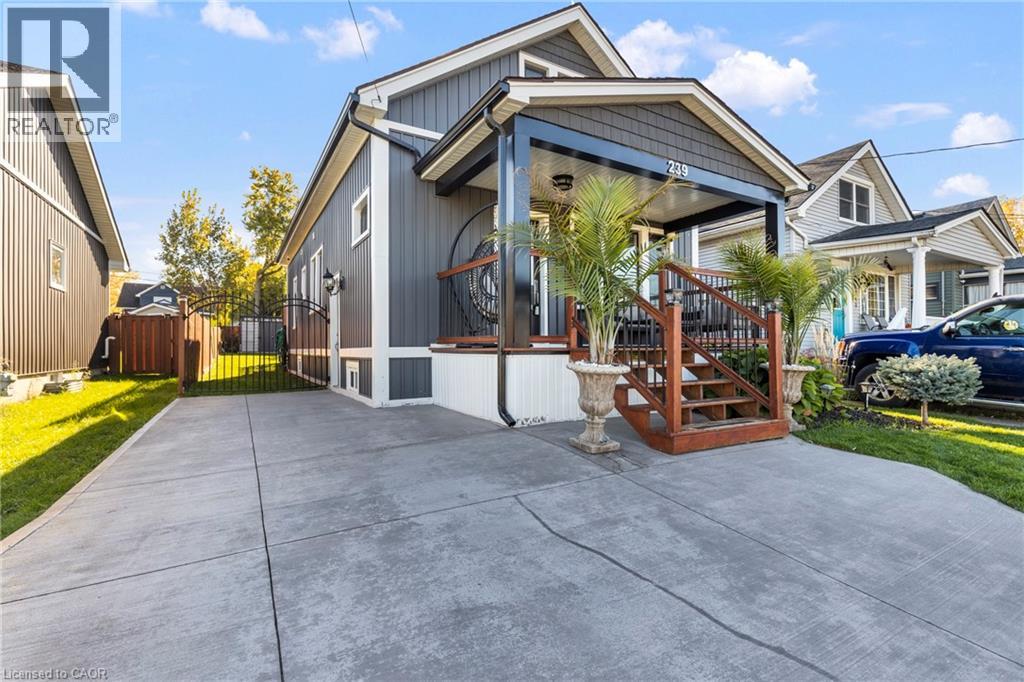 239 Bowen Road, Fort Erie, Ontario  L2A 2Y6 - Photo 2 - 40804898