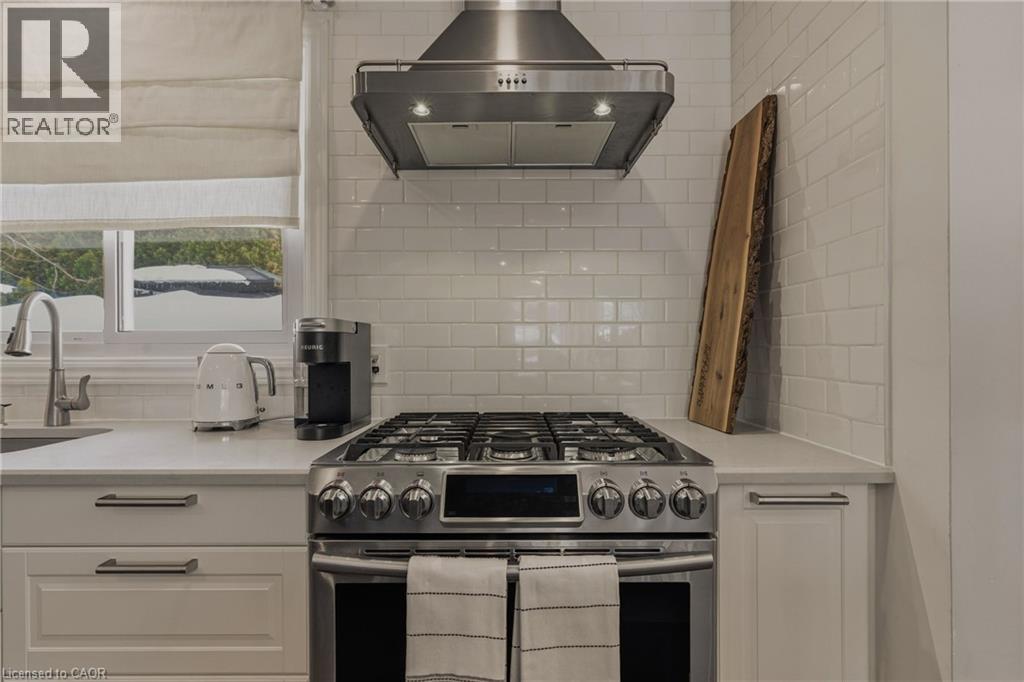 2424 Eileen Drive, Burlington, Ontario  L7R 1M8 - Photo 14 - 40804727