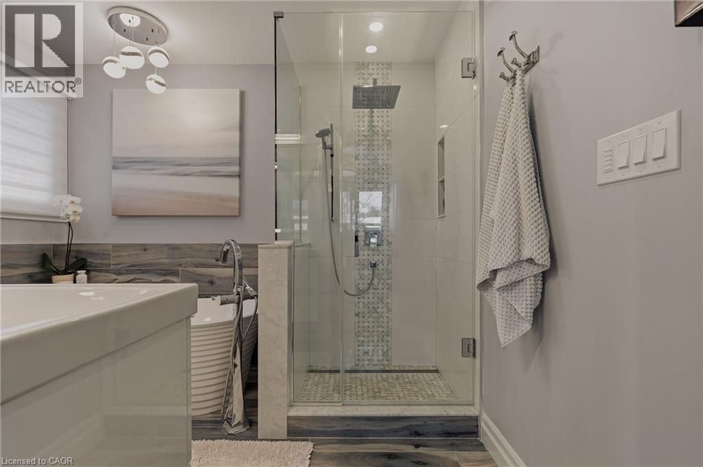 2424 Eileen Drive, Burlington, Ontario  L7R 1M8 - Photo 22 - 40804727