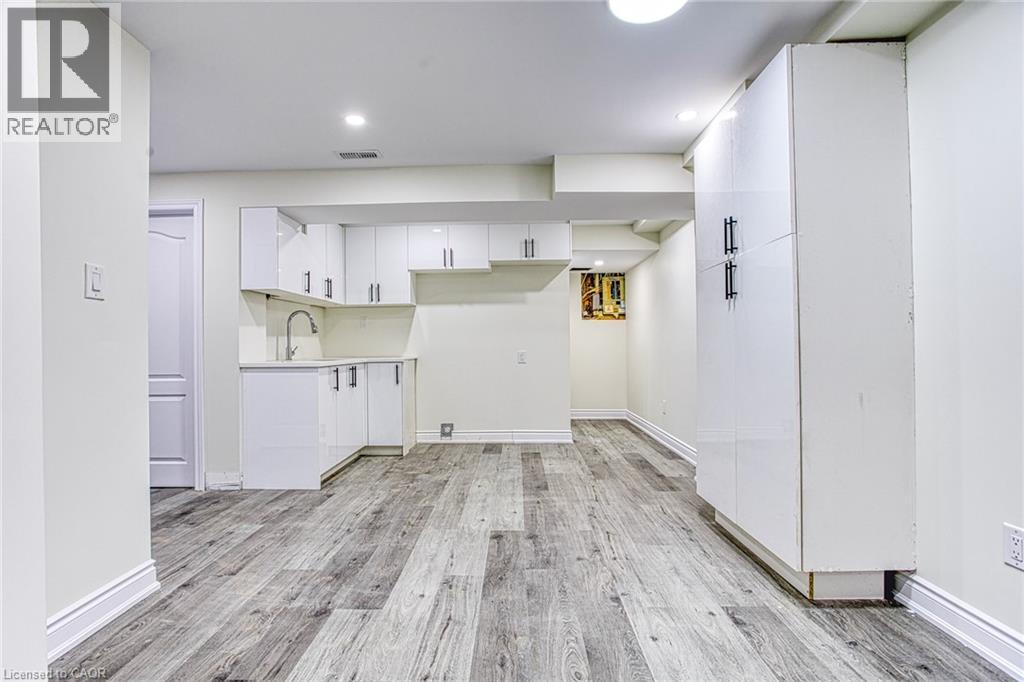 115 Amberly Boulevard Unit# Lower, Ancaster, Ontario  L9G 3V2 - Photo 4 - 40804701