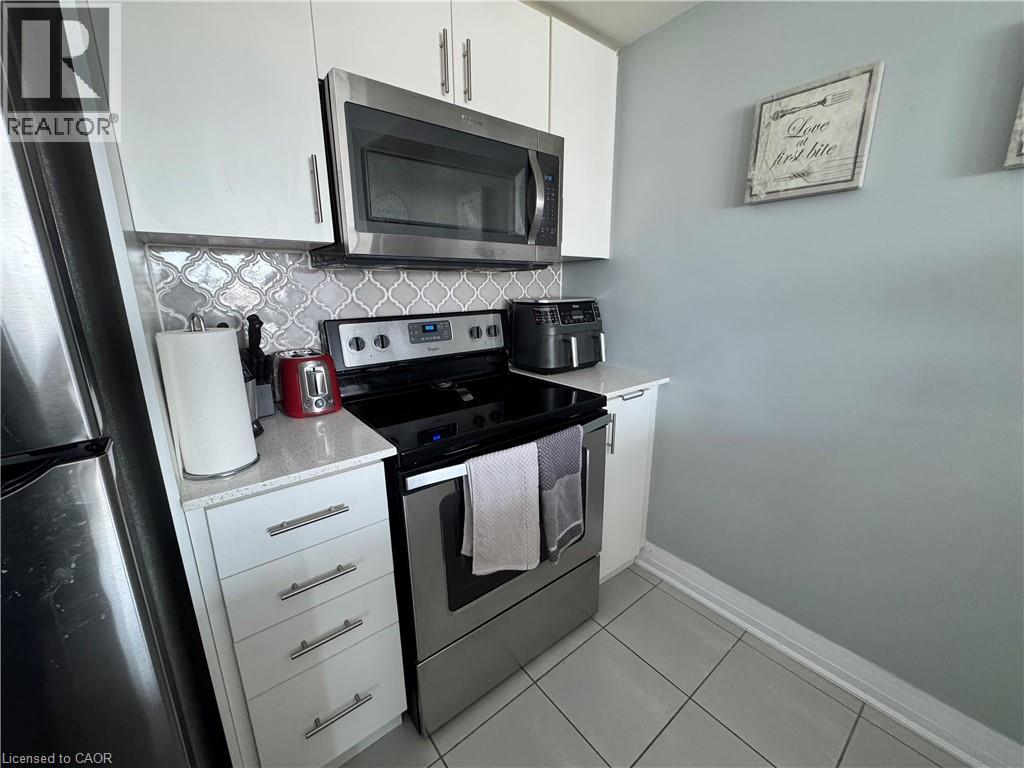 10 Concord Place Unit# 404, Grimsby, Ontario  L3M 0G6 - Photo 11 - 40804674