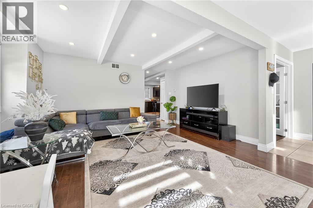 9 Bayside Avenue, Hamilton, Ontario  L8H 7B3 - Photo 5 - 40804951