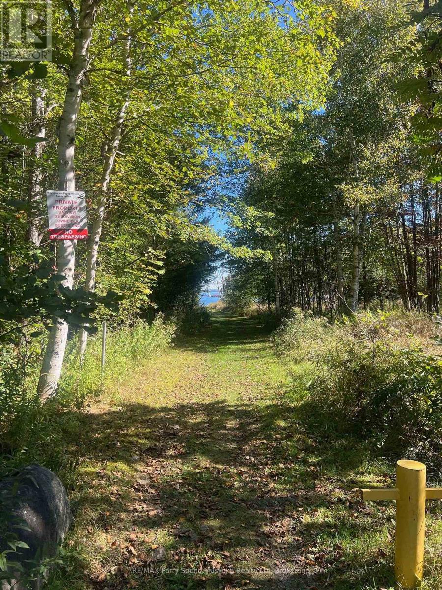 13 Ridgeway Drive, Carling, Ontario  P0G 1G0 - Photo 12 - X12788060