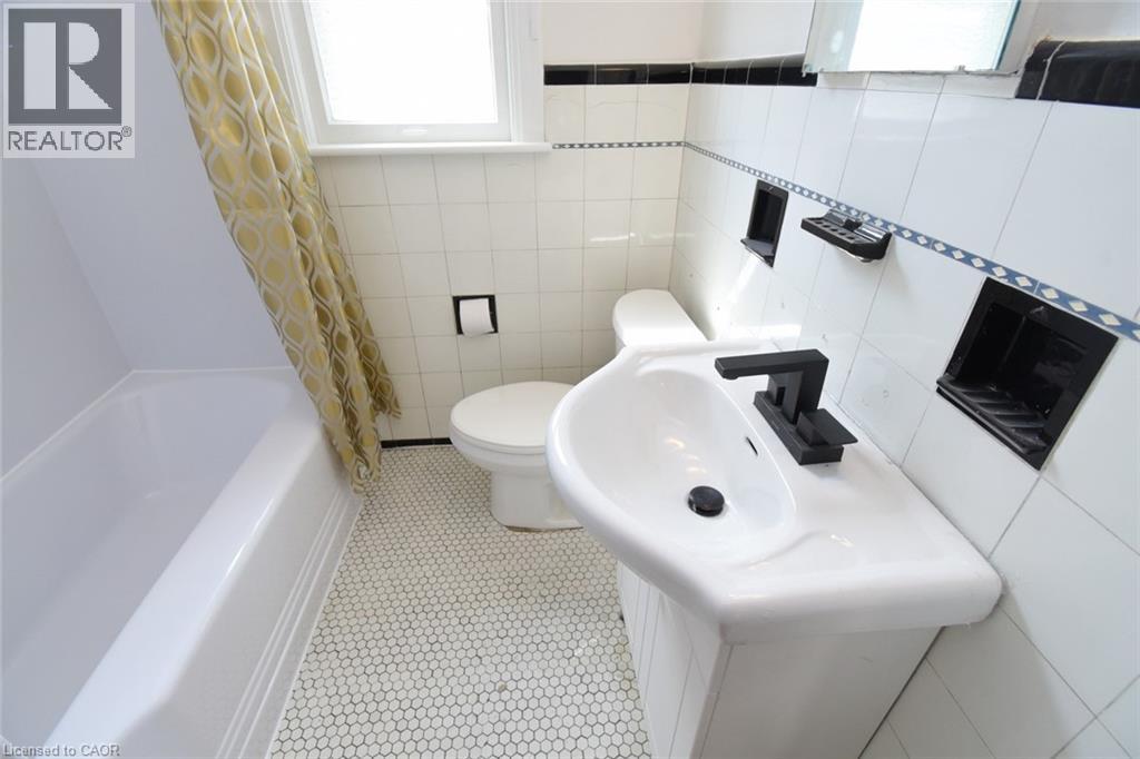 136 Glen Road, Hamilton, Ontario  L8S 3M9 - Photo 32 - 40789661