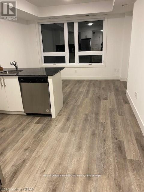 503 - 26 Lowes Road, Guelph, Ontario  N1G 4X2 - Photo 4 - X12790868