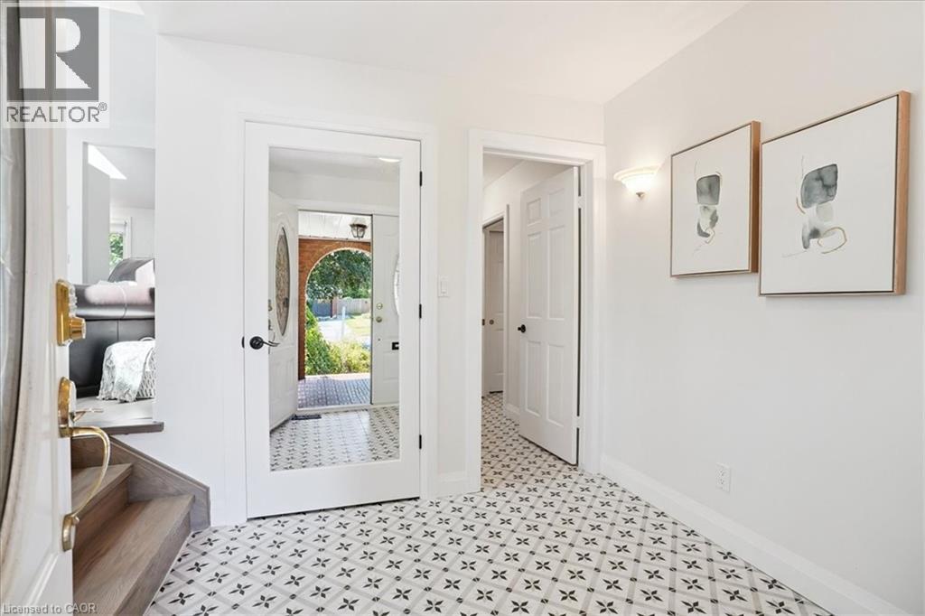 93 Westgate Park Drive, St. Catharines, Ontario  L2N 5X1 - Photo 5 - 40805474