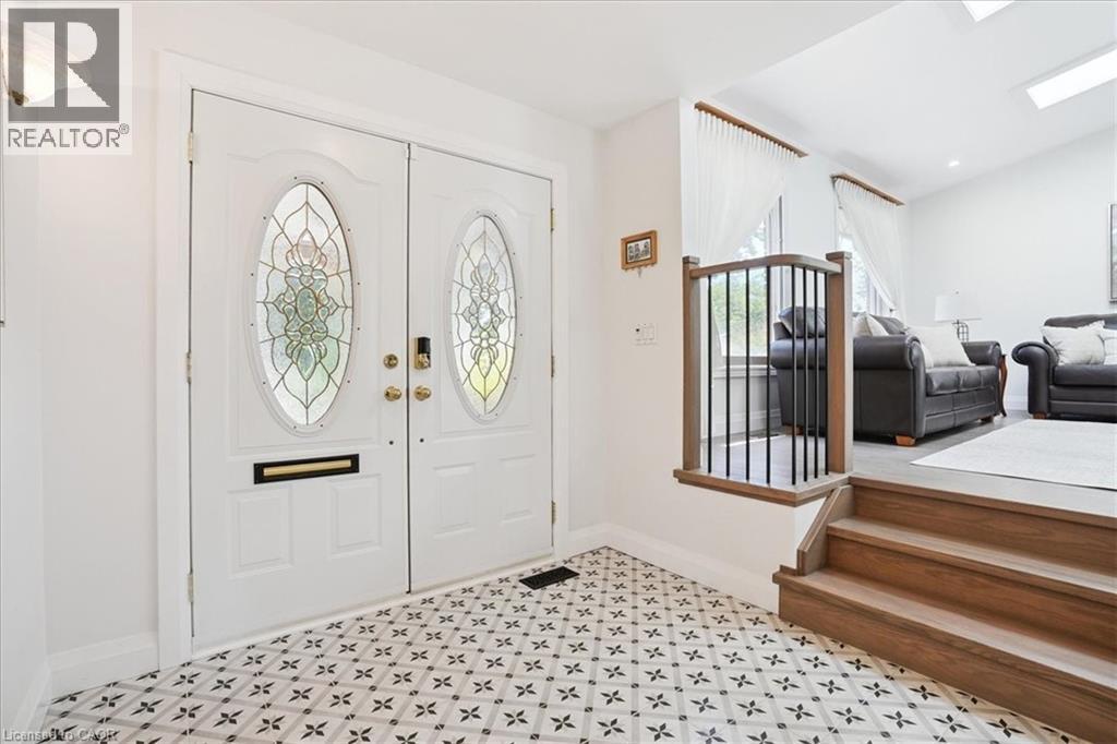 93 Westgate Park Drive, St. Catharines, Ontario  L2N 5X1 - Photo 6 - 40805474