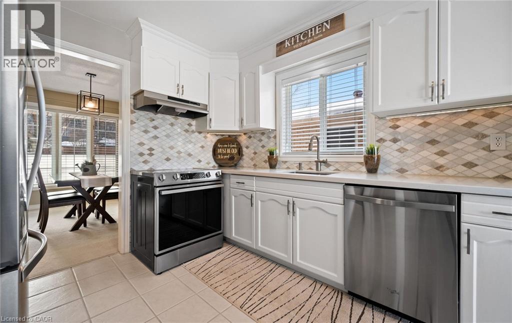 39 Colonial Crescent, Grimsby, Ontario  L3M 5H3 - Photo 14 - 40805467