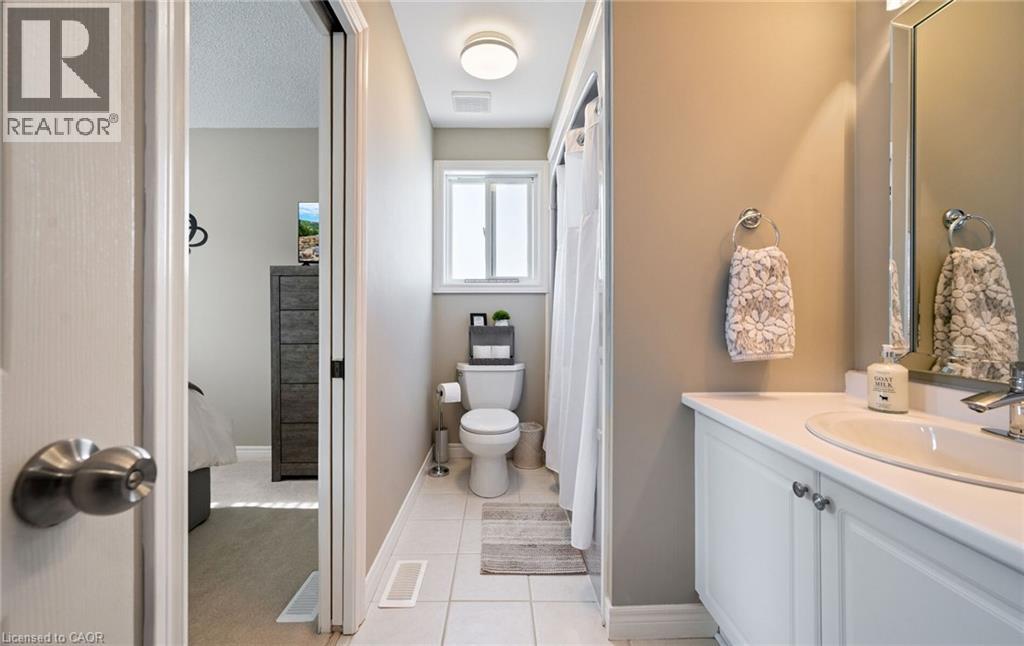 39 Colonial Crescent, Grimsby, Ontario  L3M 5H3 - Photo 28 - 40805467