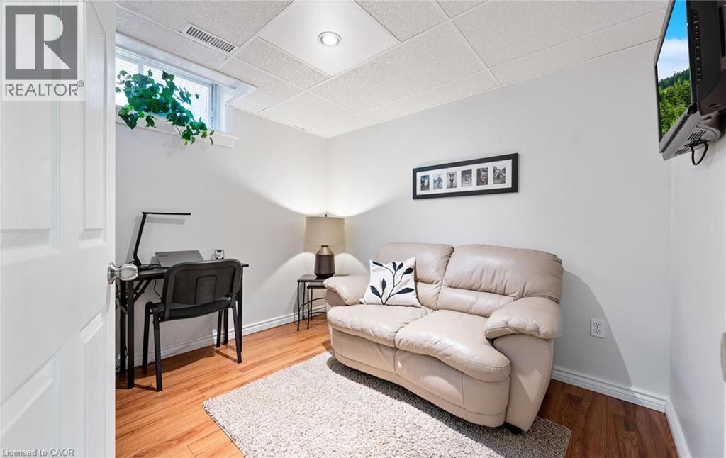 39 Colonial Crescent, Grimsby, Ontario  L3M 5H3 - Photo 33 - 40805467