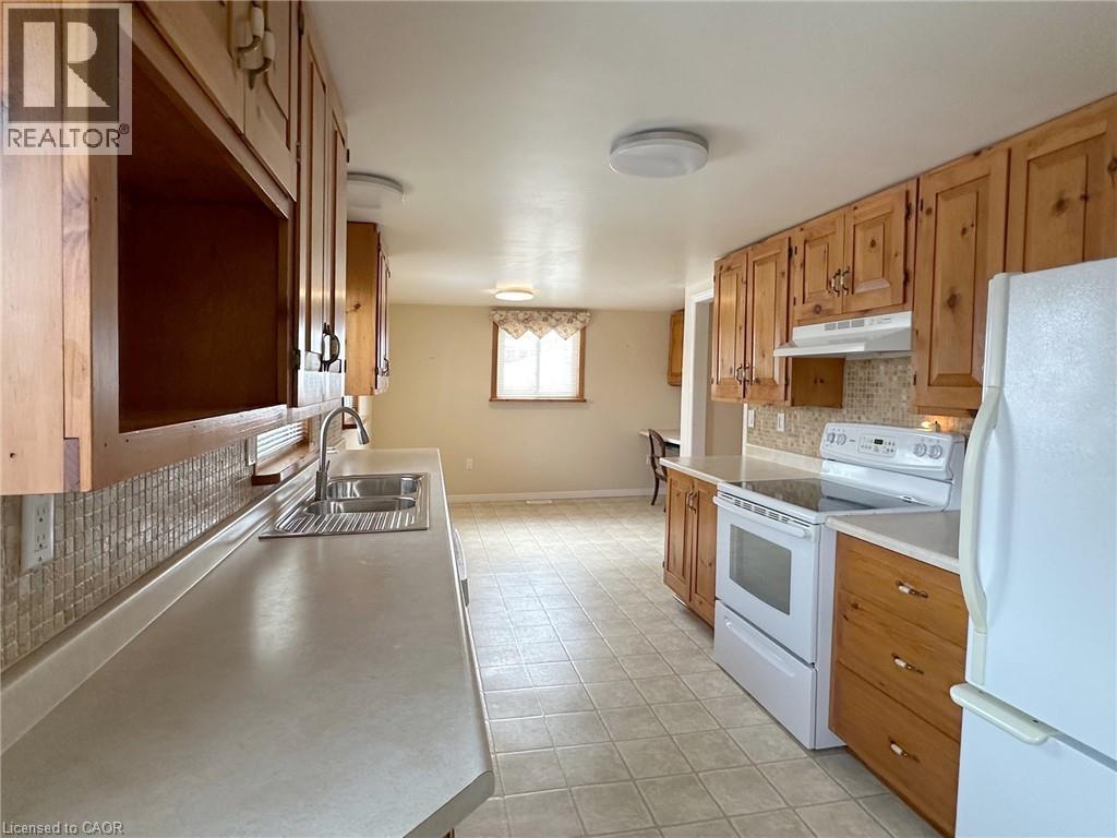 220 Regent Avenue, Port Dover, Ontario  N0A 1N0 - Photo 5 - 40804882