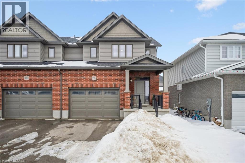 138 WOODBERRY Crescent, Elmira, Ontario