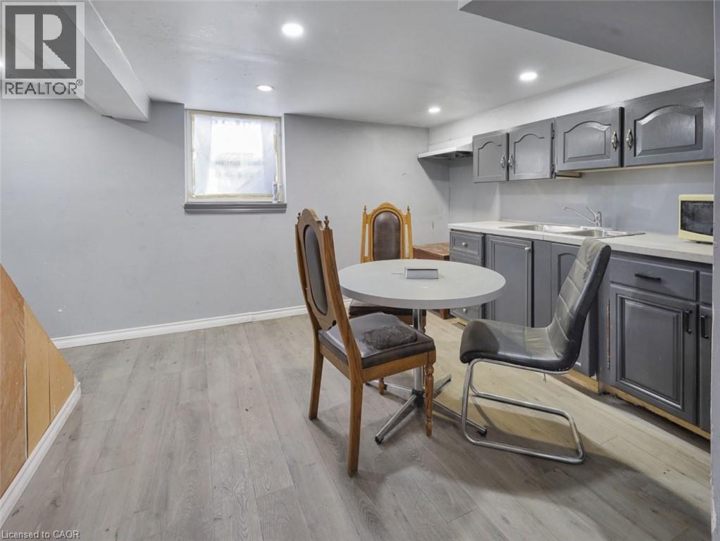 28 West 3rd Street, Hamilton, Ontario  L9C 3L7 - Photo 12 - 40805167