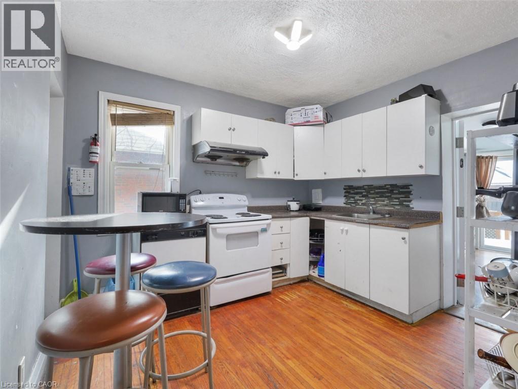 28 West 3rd Street, Hamilton, Ontario  L9C 3L7 - Photo 5 - 40805167