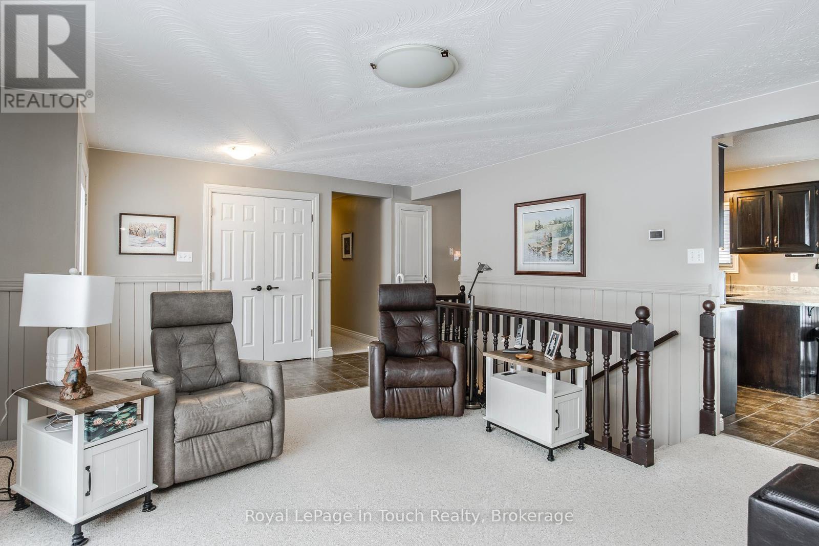 19 Maplegate Road, Tiny, Ontario  L0L 2T0 - Photo 10 - S12792752