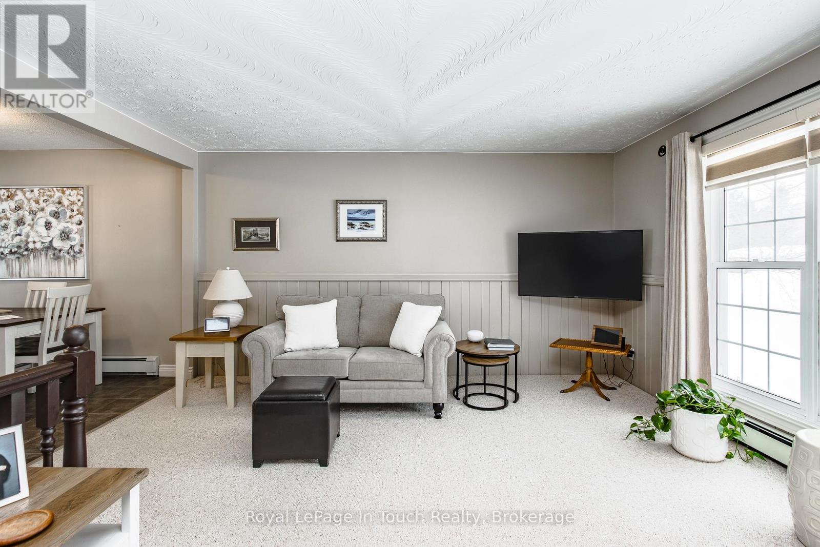 19 Maplegate Road, Tiny, Ontario  L0L 2T0 - Photo 12 - S12792752