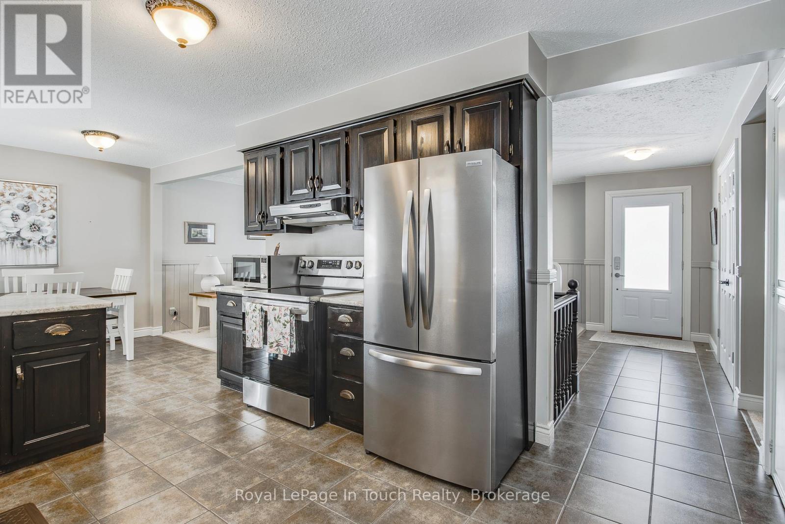 19 Maplegate Road, Tiny, Ontario  L0L 2T0 - Photo 17 - S12792752