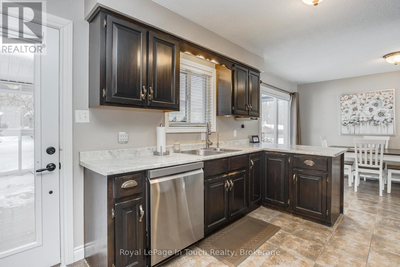 19 Maplegate Road, Tiny, Ontario  L0L 2T0 - Photo 18 - S12792752