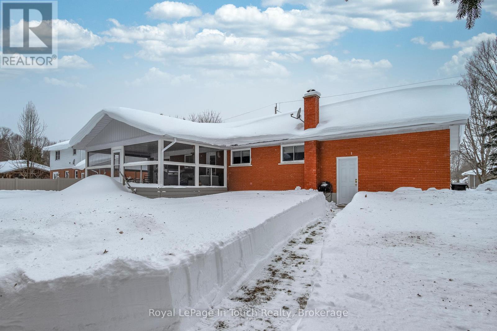 19 Maplegate Road, Tiny, Ontario  L0L 2T0 - Photo 3 - S12792752