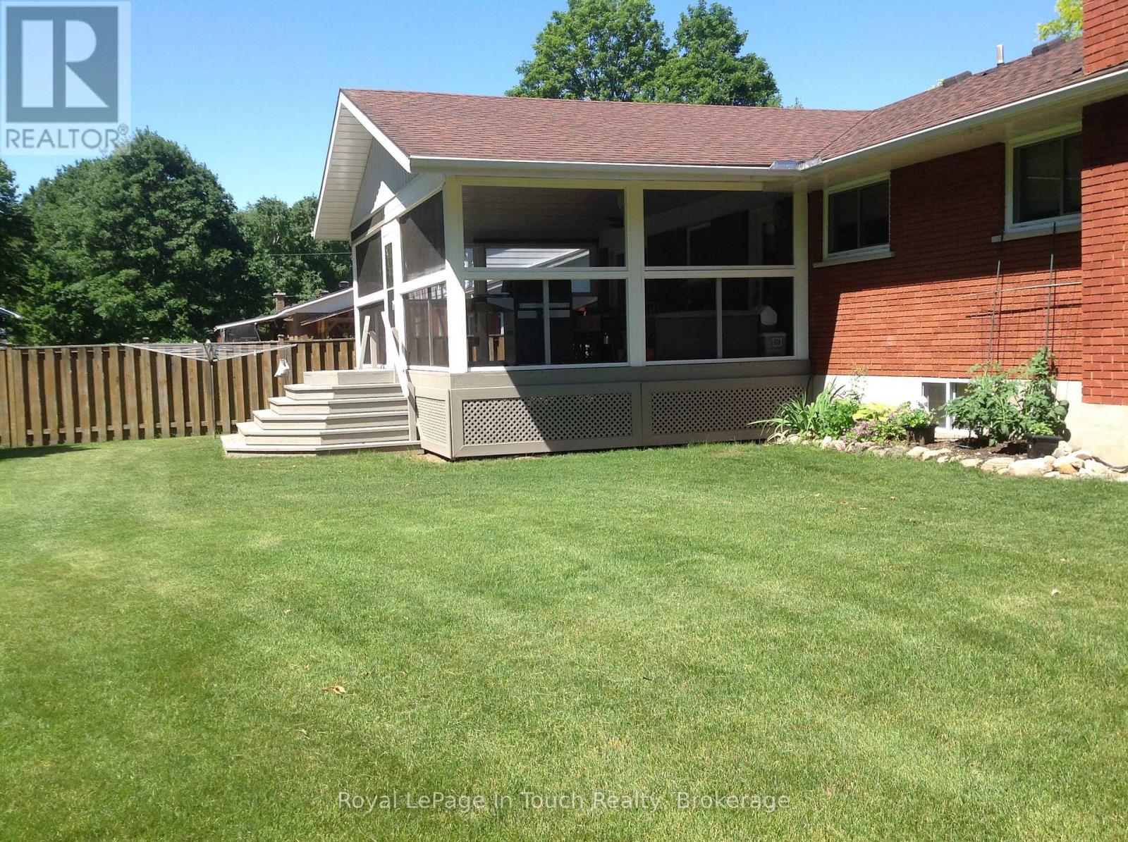 19 Maplegate Road, Tiny, Ontario  L0L 2T0 - Photo 4 - S12792752