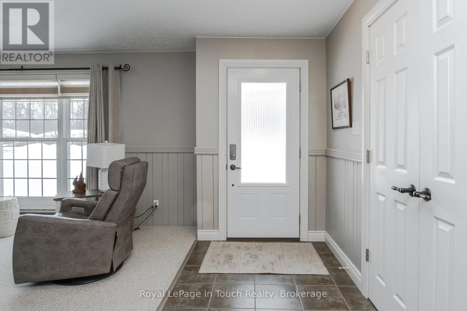 19 Maplegate Road, Tiny, Ontario  L0L 2T0 - Photo 8 - S12792752