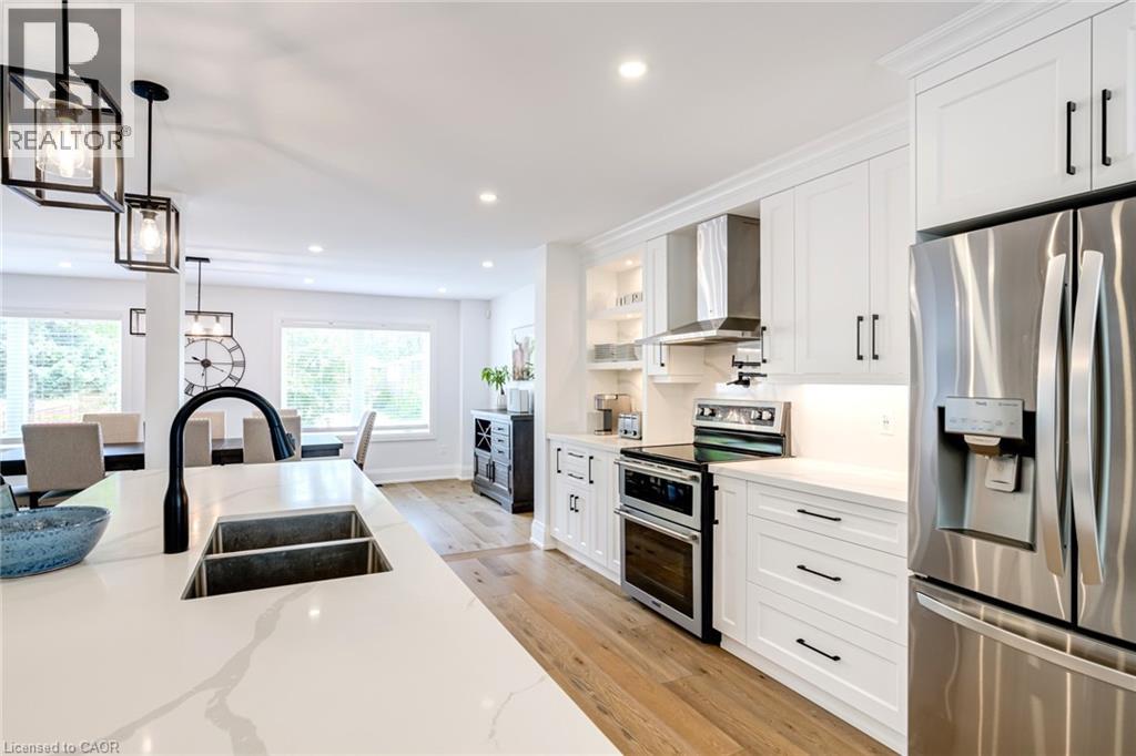 5199 Broughton Crescent, Burlington, Ontario  L7L 3C1 - Photo 7 - 40805704