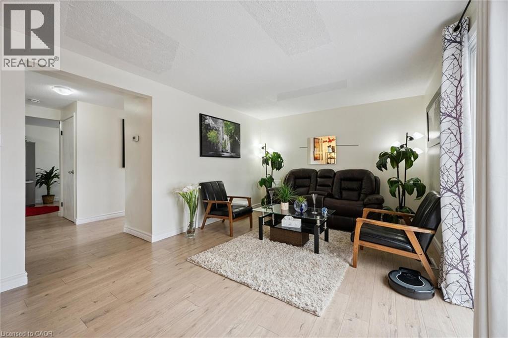 120 Country Club Drive Unit# 9, Guelph, Ontario  N1E 3K7 - Photo 8 - 40805882