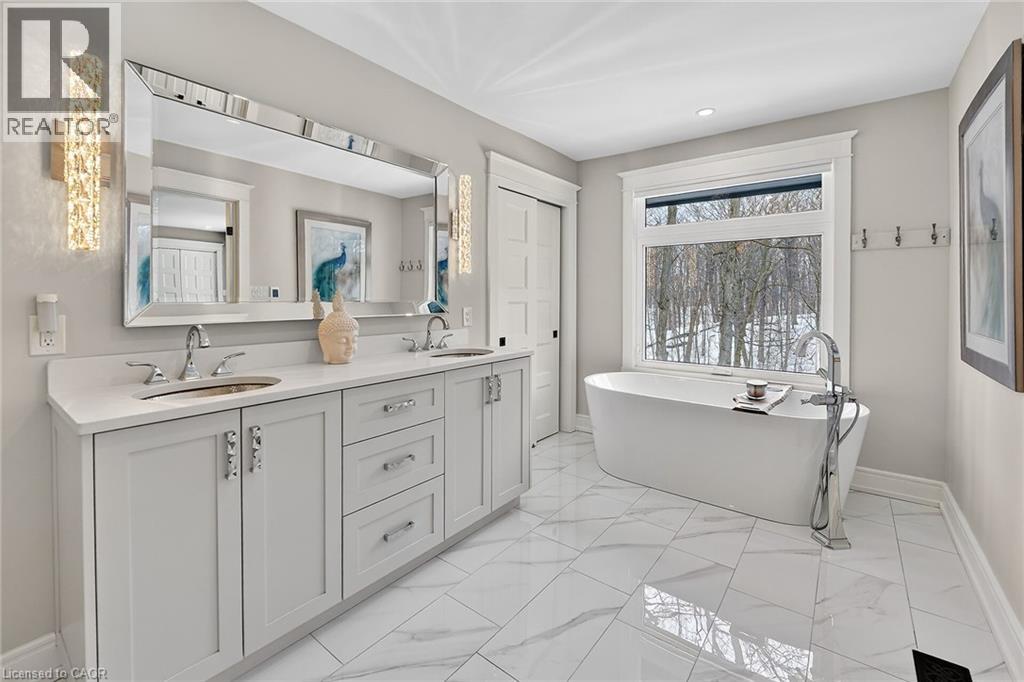 51 Park Road S, Grimsby, Ontario  L3M 4E7 - Photo 22 - 40805716