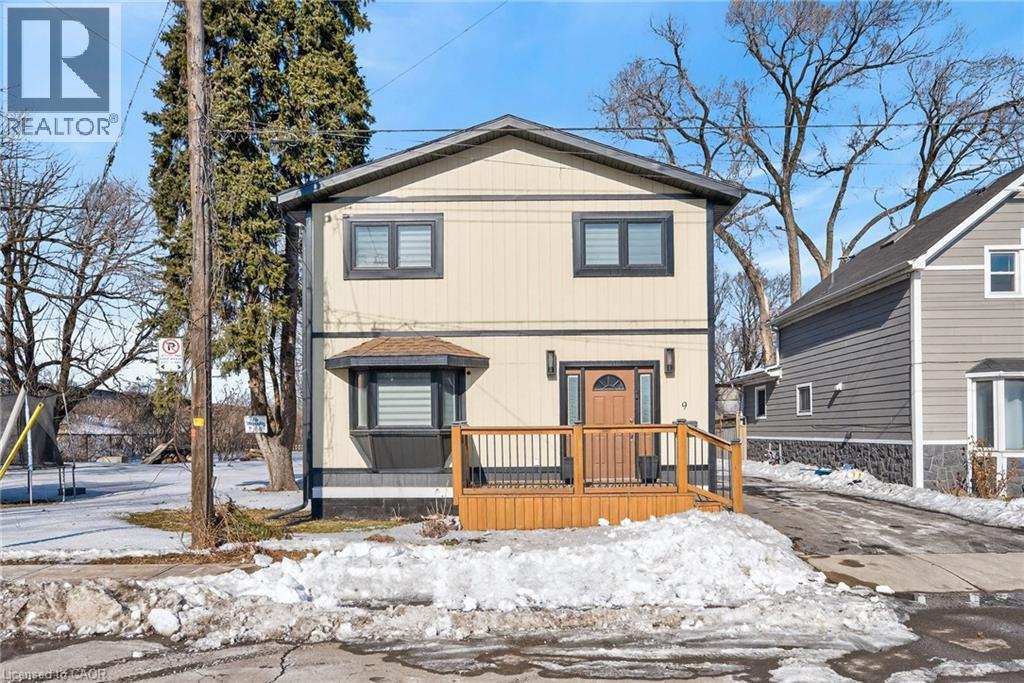 9 Bayside Avenue, Hamilton, Ontario  L8H 7B3 - Photo 2 - 40805910