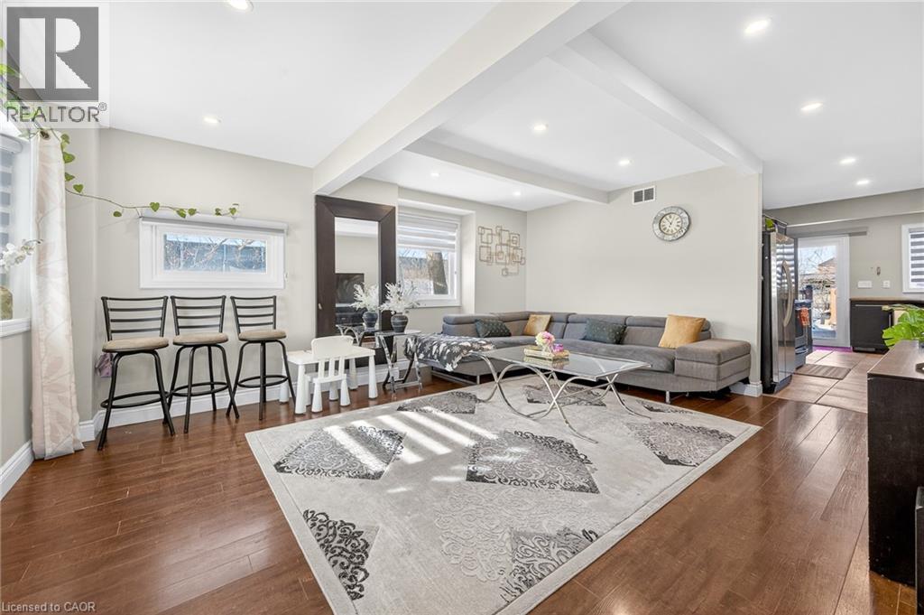 9 Bayside Avenue, Hamilton, Ontario  L8H 7B3 - Photo 4 - 40805910